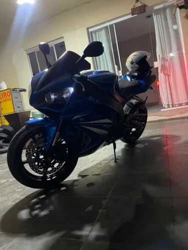Yamaha YZF-R1