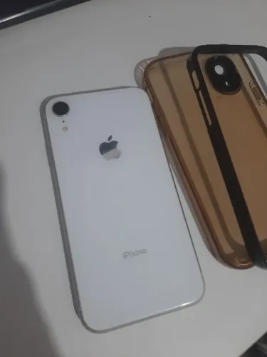 iPhone XR branco 