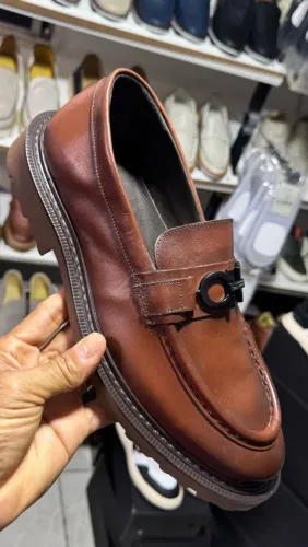 Sapato mocassim de couro Ferragamo