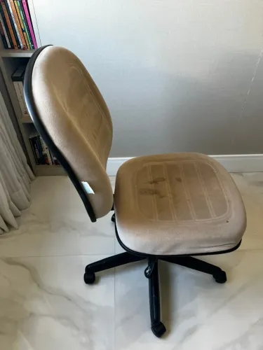 Cadeira de escritório tipo diretor 