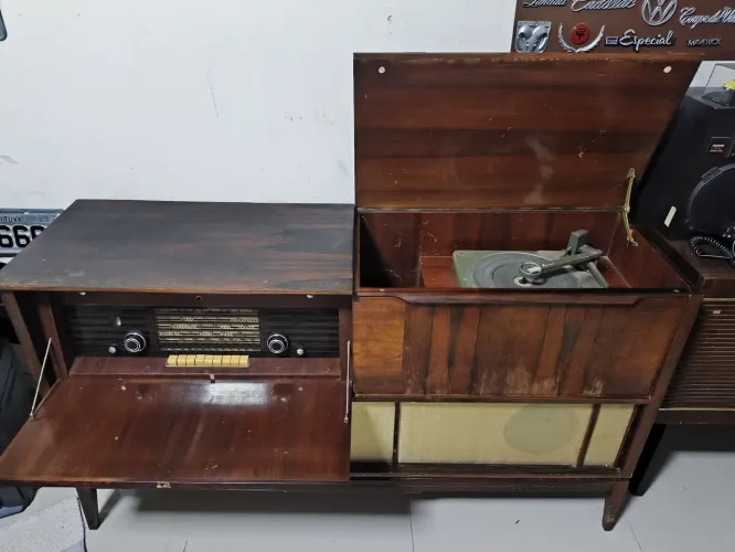 Radiola vitrola Philips década de 60