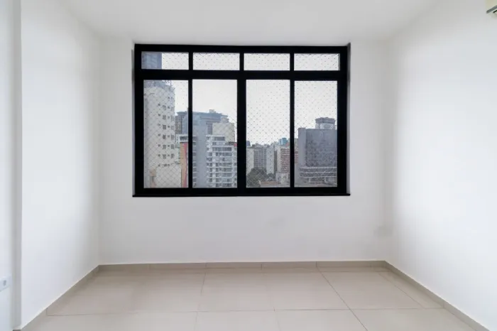 Sala comercial na Rua Riachuelo, 326 - Apto 143  37 m²