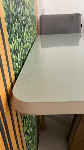 Mesa com 4 cadeiras