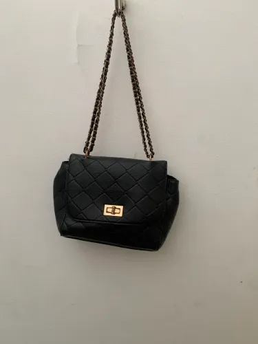 Bolsa preta média