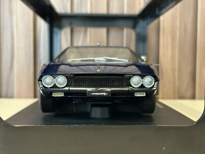 Miniatura Lamborghini Espada 1:18 AUTOart