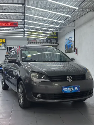 Volkswagen Polo Sedan 1.6 MI Total Flex 8V 4P 2012