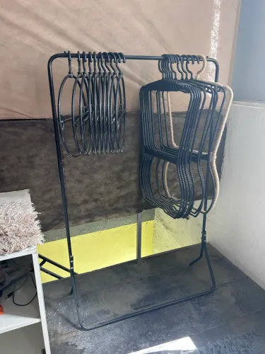 Cabides e Arara para loja
