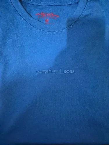 Camiseta Hugo Boss Porshe.