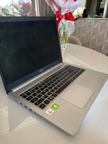 Notebook aspire 5 i5 10th placa nvidia