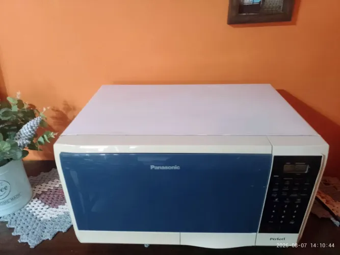 Microondas Panasonic perfect 28lts 110v, ótimo estado