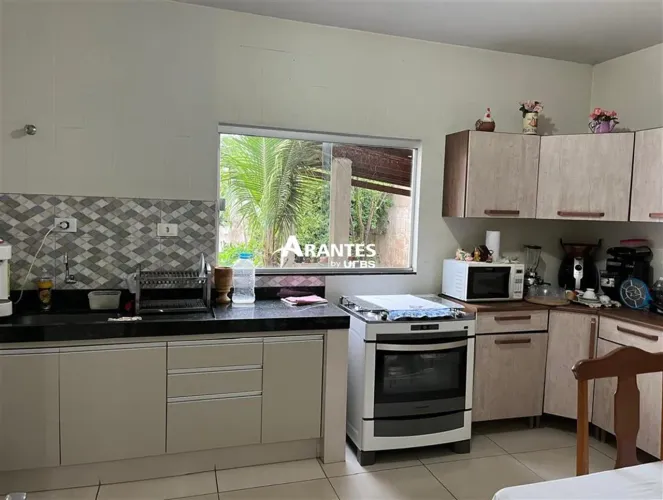 Casa com 171m² 4 quartos à venda no bairro Cazeca