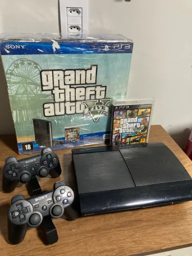 PS3 Super Slim Bundle GTA V + 2 Controles Originais + Caixa