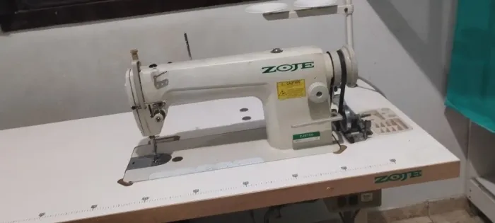 Máquina de costura industrial 