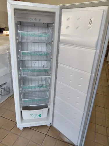 Freezer Vertical Consul 142 litros