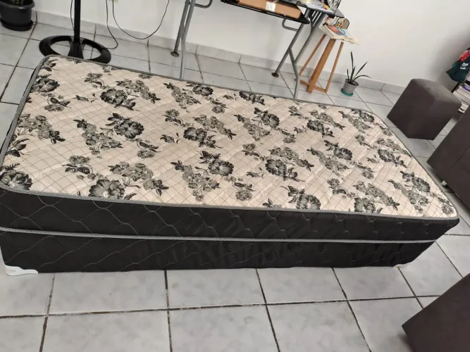 Cama box