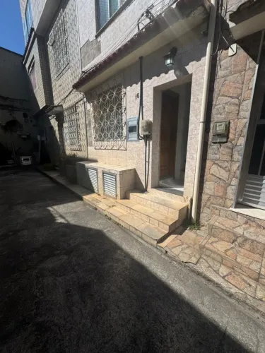 APARTAMENTO TERREO EM VILA RESIDENCIAL FECHADA
