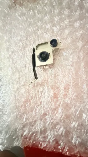 Câmera  traseira iPhone 15 original 