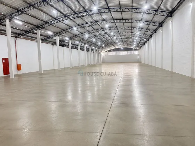 Galpão Comercial a Venda com 1800m2