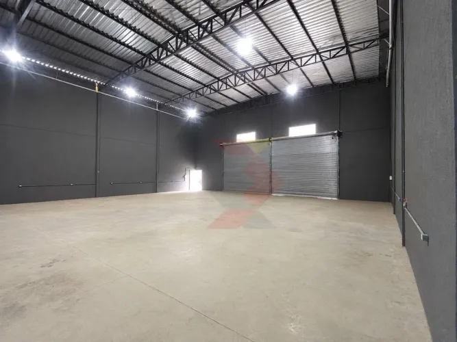 Galpão para alugar, 380 m² por R$ 7.500,00/mês - Vila Morais - Goiânia/GO