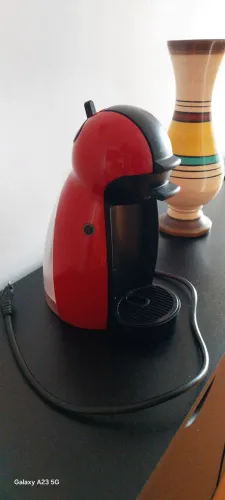 Cafeteira DOLCE GUSTO Ótimo Estado