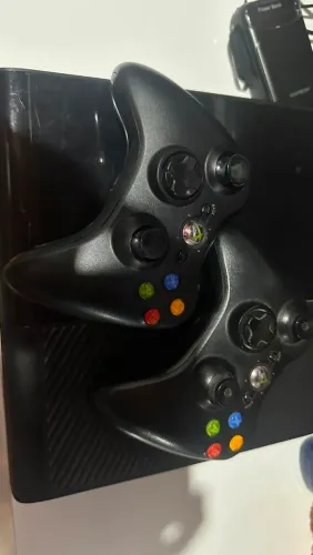 Xbox 360 Slim Desbloqueado + Kinect