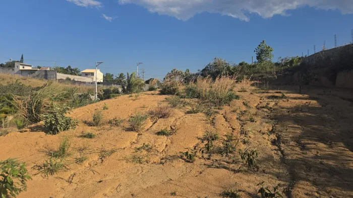 Lote comercial Ponta da fruta, parcelo, troco, aceito serviços e veículos, como pagamento