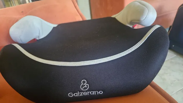 ASSENTO DE ELEVAÇÃO GALZERANO MODELO BÁSICO SEM ENCOSTO IDEAL PARA CRIANÇAS DE15 A 35KG 