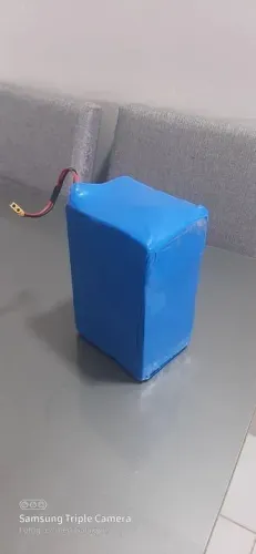 Bateria de Lítio 15A com carregador 