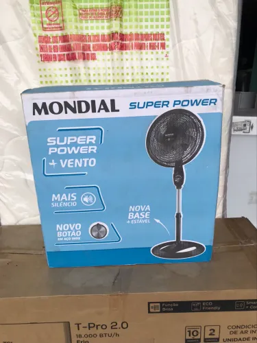 Ventilador Mondial de pé