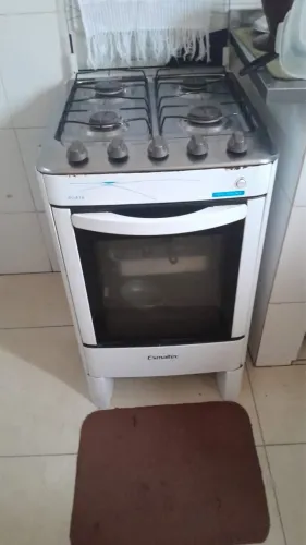 Fogão com acendedor automático 