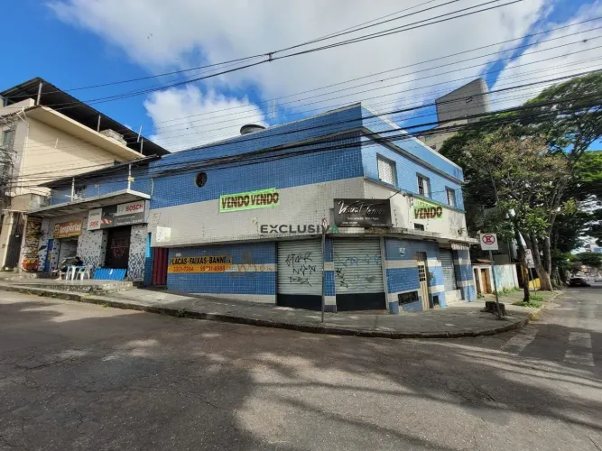 Ponto comercial com 5 lojas, casa e barracão no Novo Eldorado