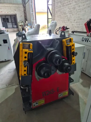 Calandra perfil CNC nova 