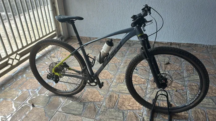 Bicicleta Oggi 7.4