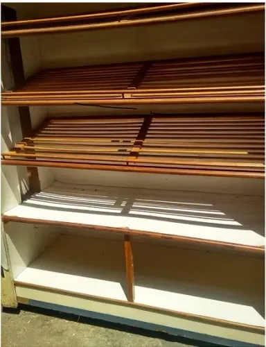Armário e vasca para pães. Doação