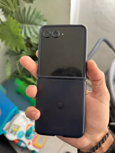 Troco motorola razr 50 ultra em rodas