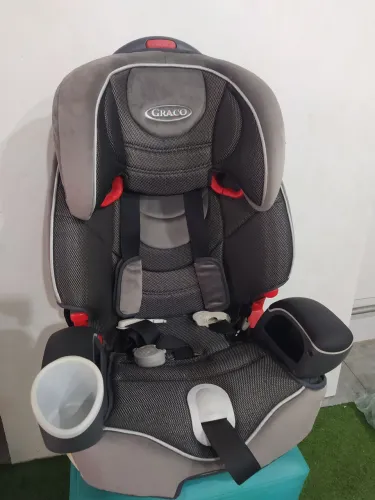 Cadeira para carro marca Graco