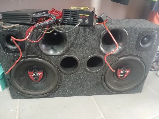 Som automotivo completo