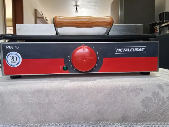 PRENSA ELÉTRICA METALCUBAS REGULAGEM TEMPERATURA PRA 6 PAO 