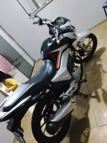 Vendo moto Honda CG 160 titan