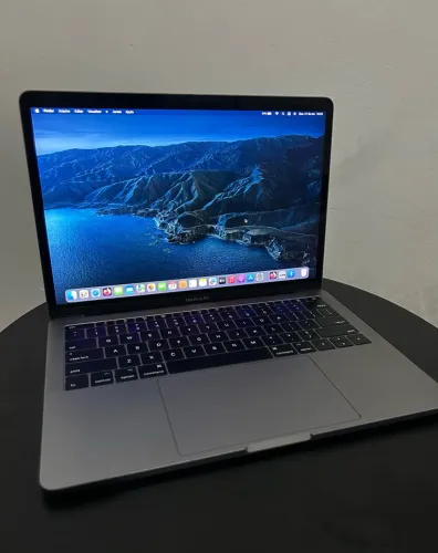 MACBOOK PRO