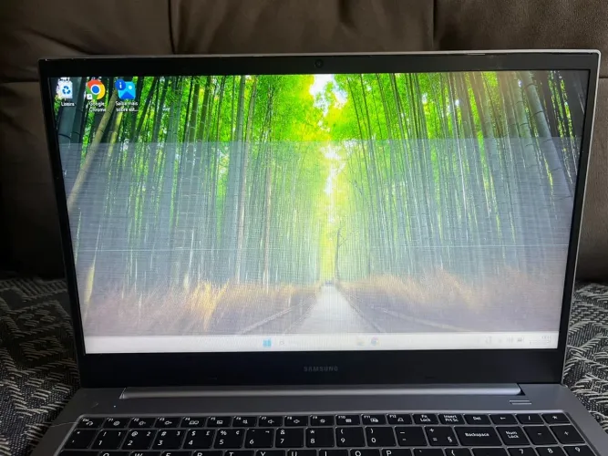 Notebook Samsung com SSD NVMe 256GB ?Para conserto ou retirada de peças (LEIA A DESCRIÇÃO)