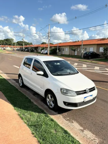 Volkswagen Fox 1.6 MI Total Flex 8V 5P 2014