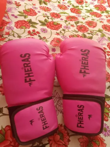 Luvas para Muay thai, box e Kickboxing.