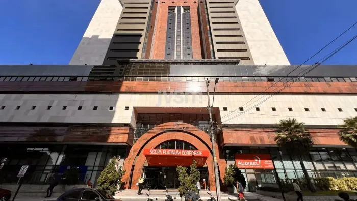 OPORTUNIDADE ÚNICA!! Sala comercial TOTALMENTE MOBILIADA! Perfeita para consultório ou esc