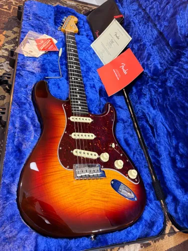 Guitarra Fender American Profissional 2 70Th