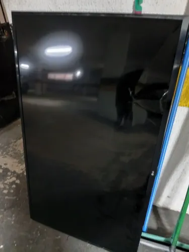 Três tv para retirada de peças 