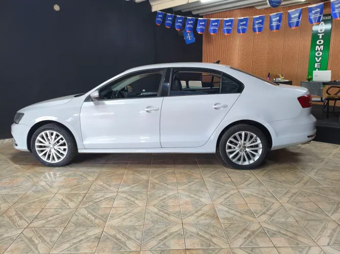 Volkswagen Jetta Comfortline 1.4 TSI 16V 4P Aut. 2017