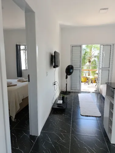Casa nova a estrear de 1 quarto, mobiliada em alto padrão.