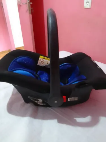 Vendo um bebê conforto