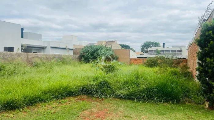 OPORTUNIDADE DE TERRENO EXCELENTE NO VILA NASSER